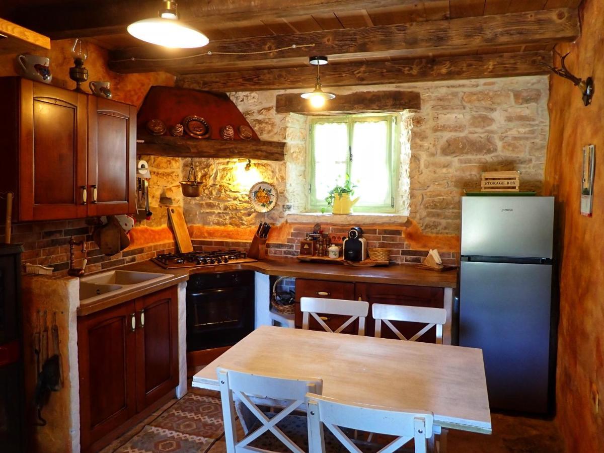 Cottage al Merlo Olivo Buje Esterno foto