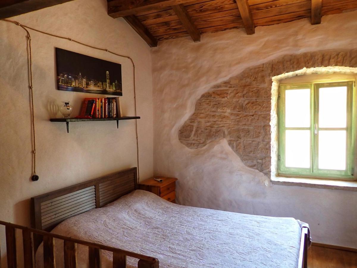 Cottage al Merlo Olivo Buje Esterno foto