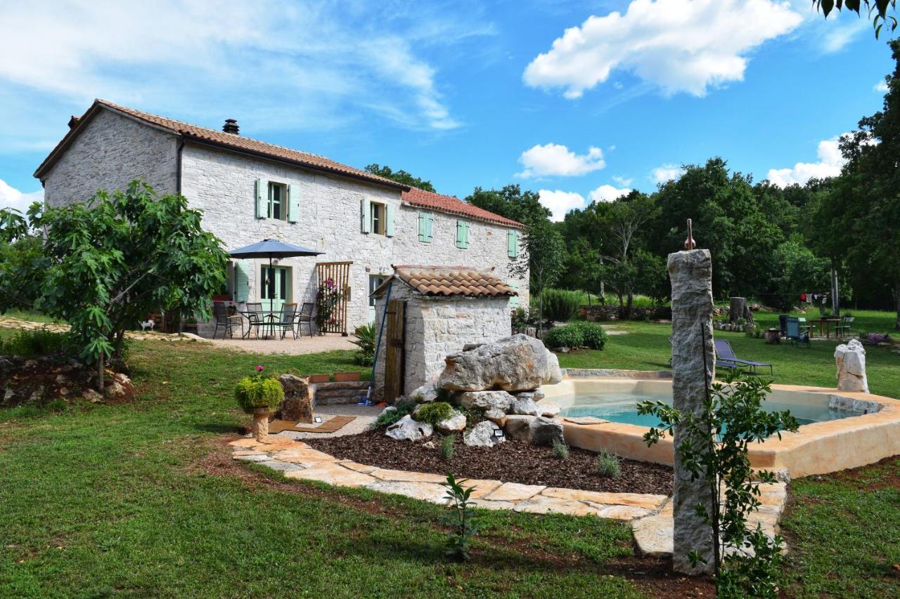 Cottage al Merlo Olivo Buje Esterno foto